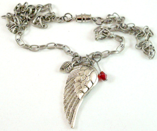 1 5/8 long Wing pendant with red