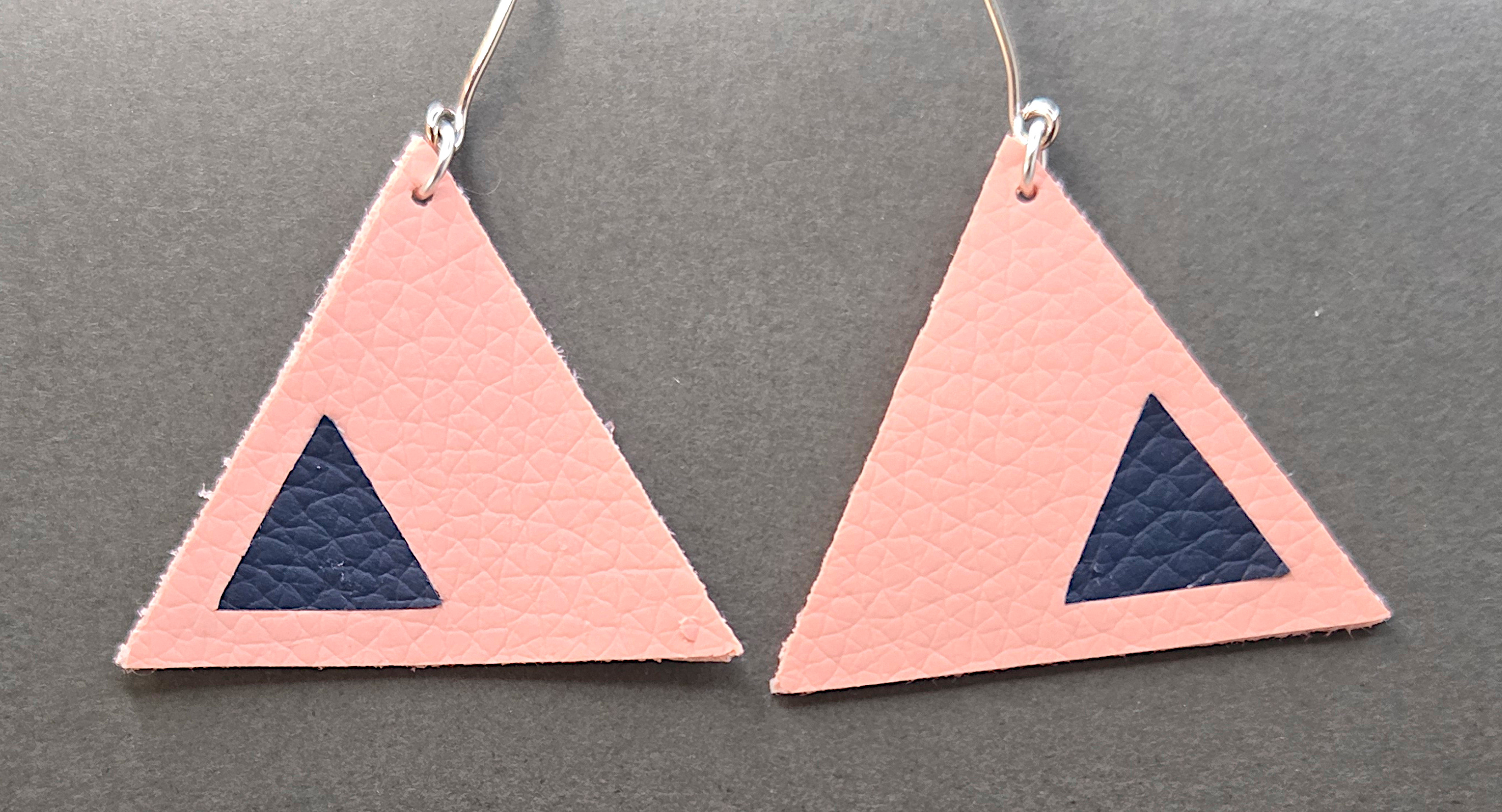 Faux leather earrings triangle