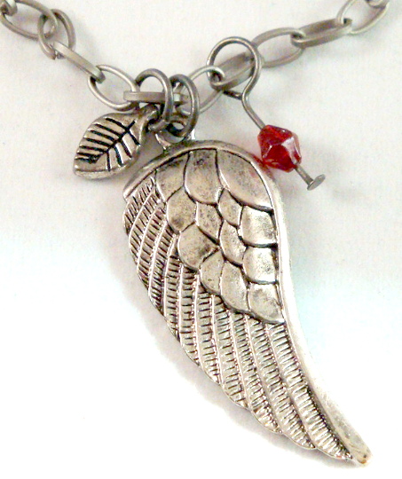 1 5/8 long Wing pendant with red