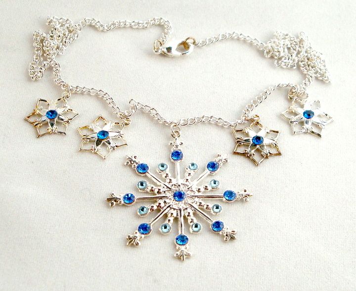Snow flake necklace